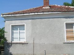 Old house in need of renovation in Karnobat, Bulgaria